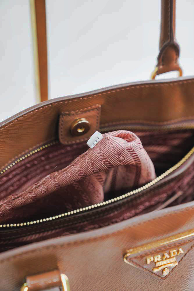 Prada Argilla Saffiano Lux Leather Large Tote Bag BN1844