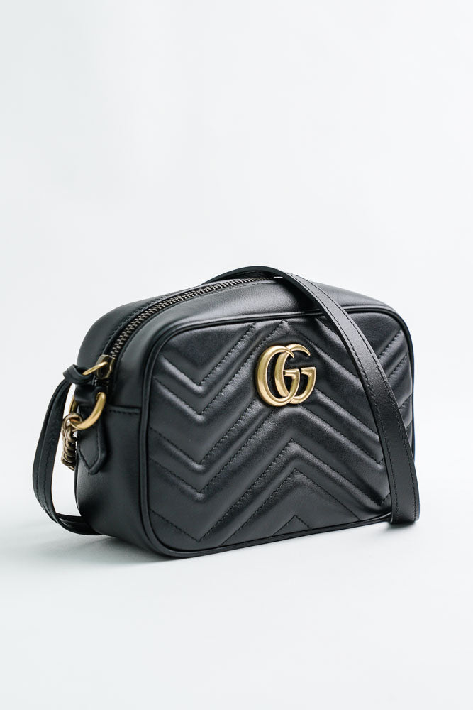 GUCCI GG Marmont Matelasse Mini Shoulder Bag(Black)