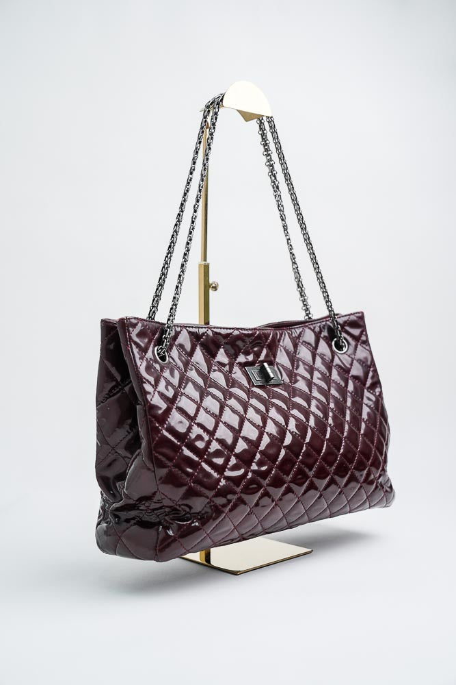 CHANEL Patent Calfskin Quilted Reissue 2.55 Tote – Moschinm