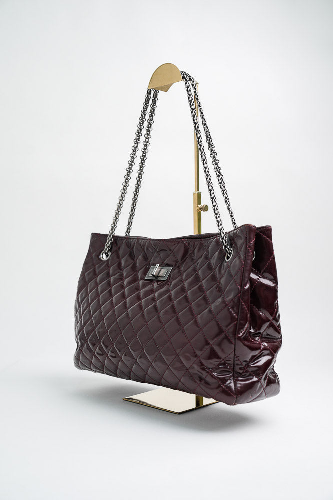 CHANEL Patent Calfskin Quilted Reissue 2.55 Tote – Moschinm
